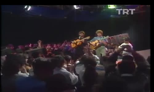 Grup Gündoğarken-Bir Yaz Daha Bitiyor izle