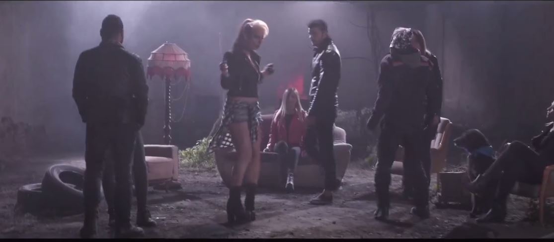 Özge Öztimur - Porselen - Teaser