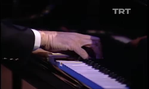 Burak Kut-Besame Mucho izle