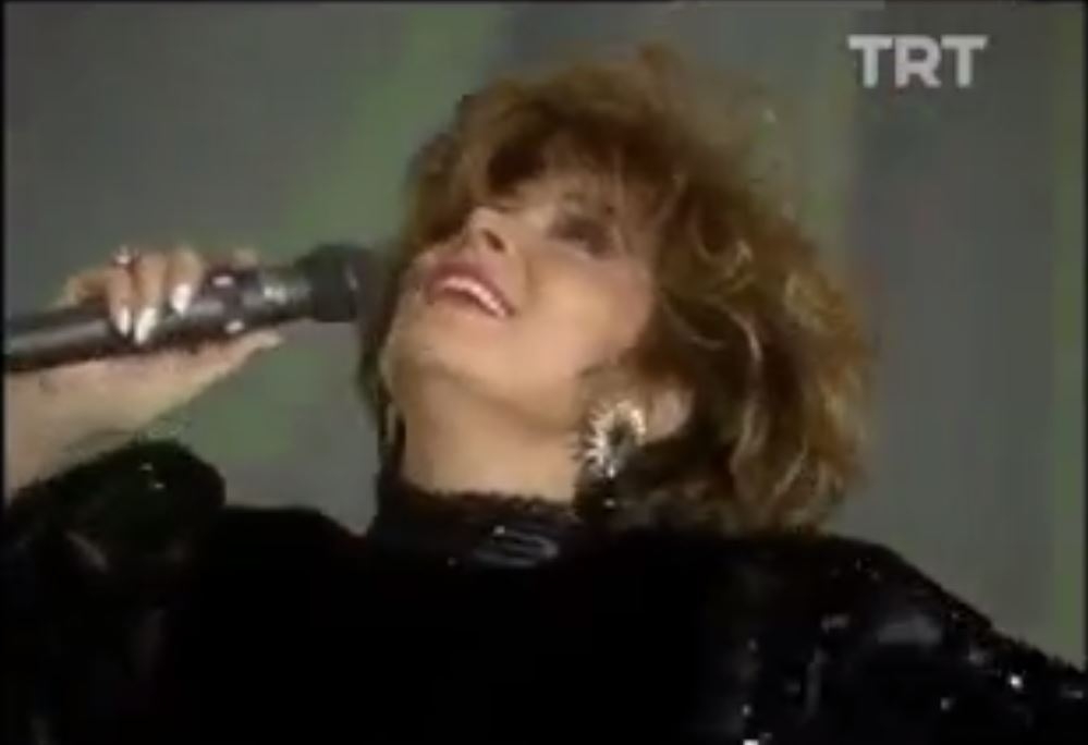 Yüksel Uzel Seni Andım Yine Kalbimde Derin Bir Sızı Var 