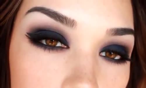 Lacivert Buğulu Göz Makyajı Nasıl Yapılır!!