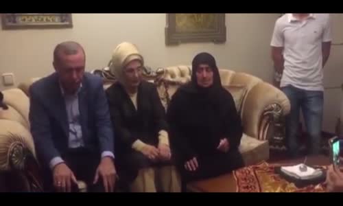 Erdoğan'dan Şehit Evinde Kur'an Tilaveti