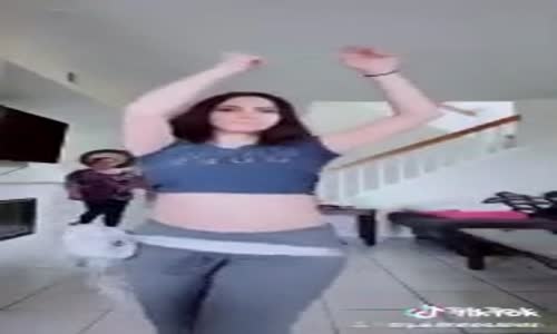 Oryantal Yaparken Anneye Yakalanmak