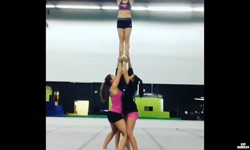 Bir Saniyede Her Şey Mahvoldu!