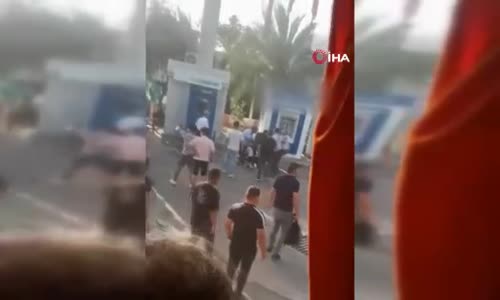 Otobüs ücretini yüksek bulup şoföre saldırdı, linç edilmekten yine yolcular kurtardı 