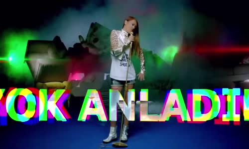 Demet Akalın - Koltuk