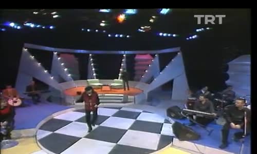 Cem Karaca-Namus Belası izle