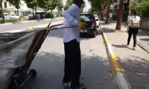 Teknolojiye Ayak Uyduran Kağıt Toplayıcısı