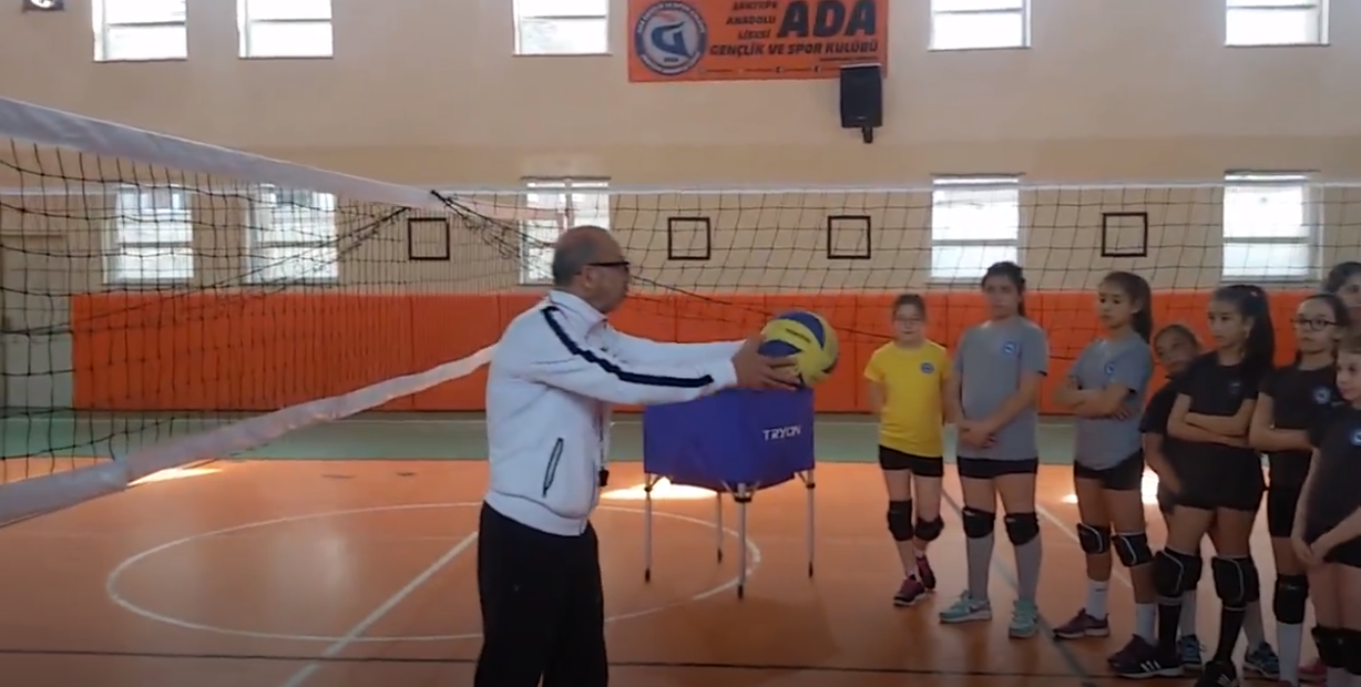 Voleybol Smaç Vurma Teknikleri İzle