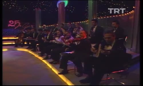 Ayşe Tunalı-Bir Garip Yolcu izle