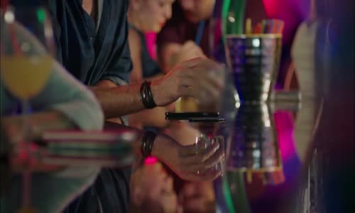 Çilek Kokusu 13. Bölüm  Püsküllü Bela