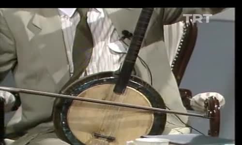 Müzeyyen Senar-Yine O Menekşe Gözler Aralı 