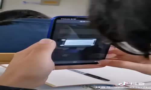 Geliştirilen uygulamayla çektiğiniz fotoğraftaki metni yazı olarak telefonunuza kayıt yapabiliyorsunuz. Müthişşşşş...