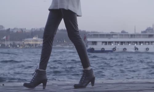 Bağzıları - Zaten Kırılmış Bir Kızsın