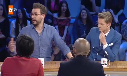 Manuel'den Elin Oğlu Ekibine 'Kötü' Şaka!