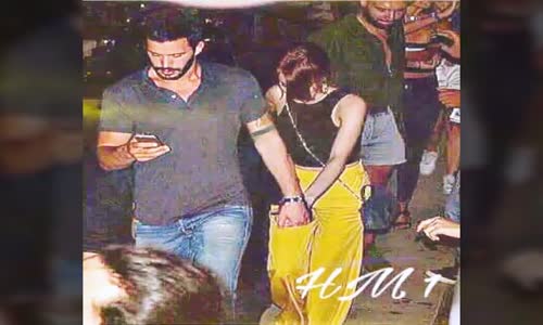 Barış Arduç Ve Elçin Sangu El Ele