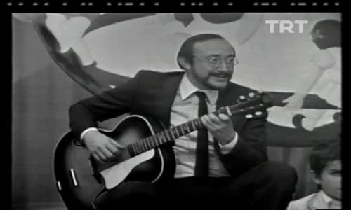 Özdemir Erdoğan-Bebek