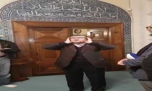 Bursa'nın Yeşil Mescidinin İmamı ile Ezanın İstanbul Usulü Güzel Ezan Okuması