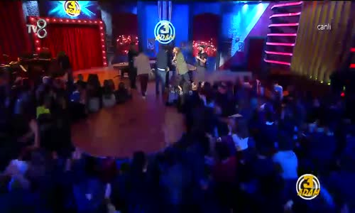 Athena'dan Büyük Sürpriz - 3 Adam