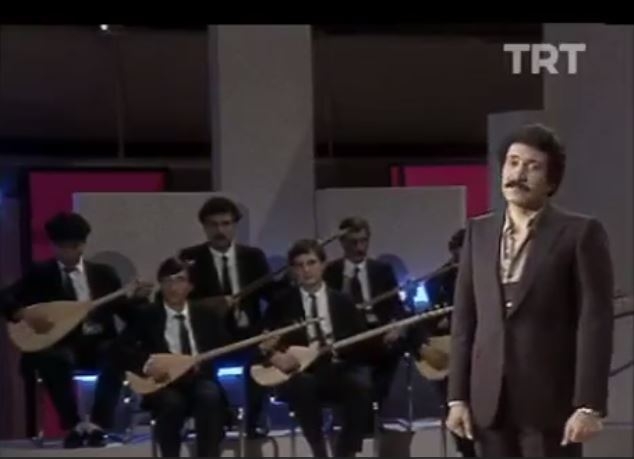 İzzet Altınmeşe-Cahil Ömrüm izle