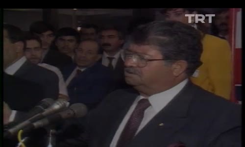 Turgut Özal'ın 9. Uluslararası Bilgisayar Fuarı Ziyareti izle