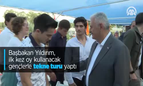 Başbakan Yıldırım İlk Kez Oy Kullanacak Gençlerle Tekne Turu Yaptı