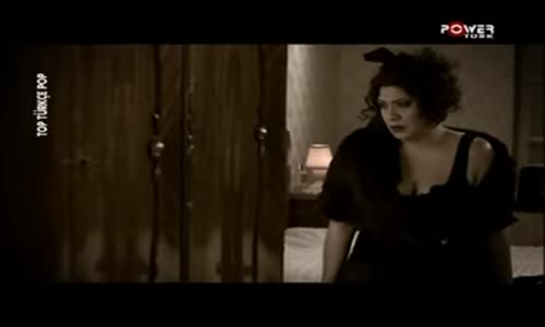 Işın Karaca Yetinmeyi Bilir Misin