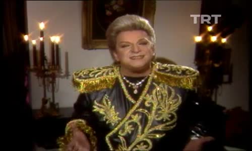 Zeki Müren-Ah Bu Şarkıların Gözü Kör Olsun izle