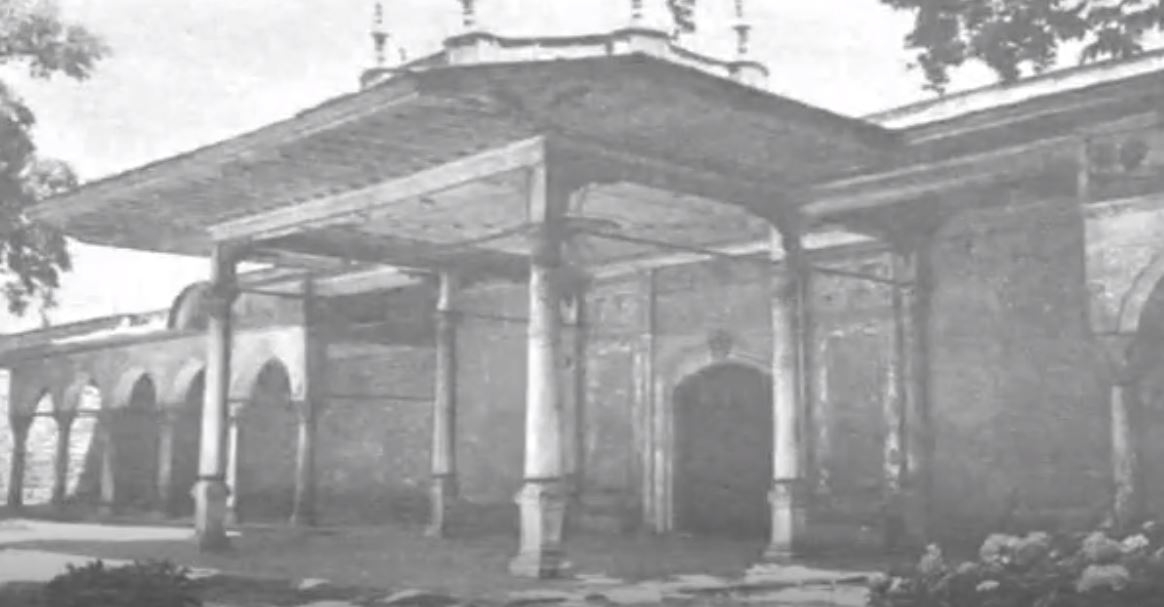 Eskiden Büyü Yapılan Mekanlara Okunan Sözler