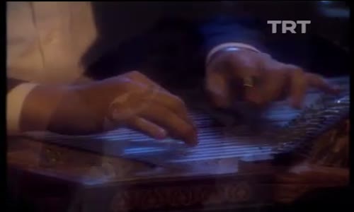 Hünel Coşkuner-Bu Akşam Bütün Meyhanelerini Dolaştım İzle