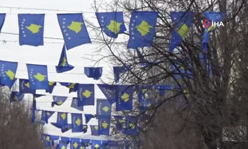 Kosova, 13'üncü bağımsızlık yıl dönümünü salgına rağmen etkinliklerle kutladı 