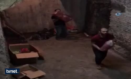 Polis Hamal Kılığına Girdi, Kaçakçıları Böyle Yakaladı