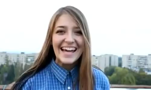 10 Saniye'de  Ünlü Olan Kız