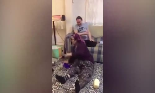 Çaydanlık Şakasında Korkuyu İliklerine Kadar Yaşayan Teyze