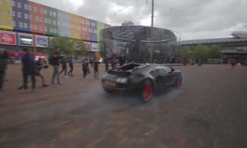 Bugatti Veyron'a Binen İnsanların Tepkisi