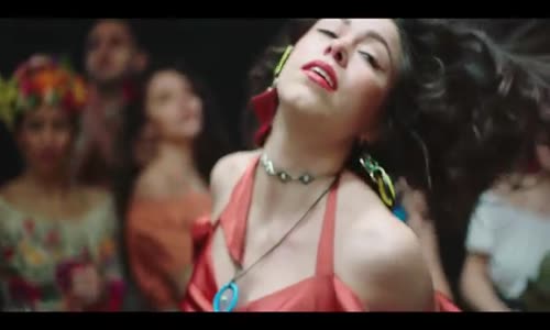 Can Bonomo  Bardak Taşıyor