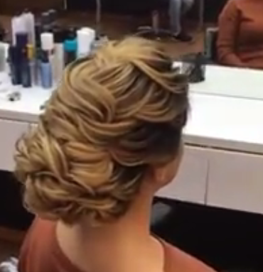 Katlı Şık Topuz Saç Modeli