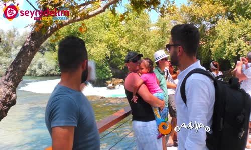 Süslü Mikrofon Antalya Manavgat Şelalesinde