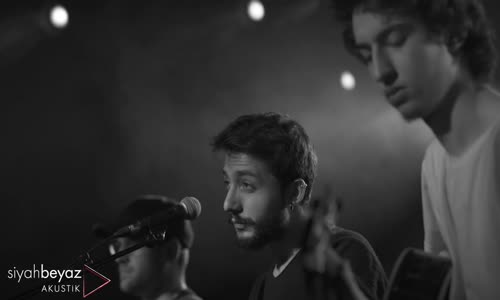 Değil - Kırlangıçlar (SiyahBeyaz Akustik)