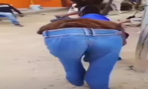 Eşeğe pantolon giydiren çok zeki insanlar