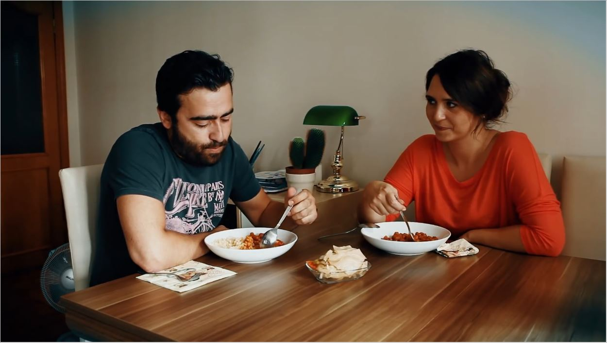 Çiftlerin Birbirine Söylediği 9 Garip Yalan