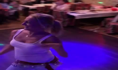 Düğünde Kısa Şov