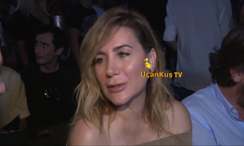 Ayla Çelik Demet Akalın'ı En Ön Sıradan İzledi
