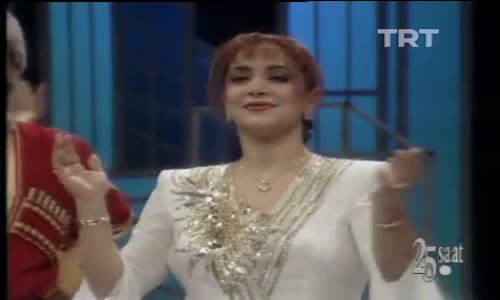 Belkıs Akkale-Kara Tellerin izle