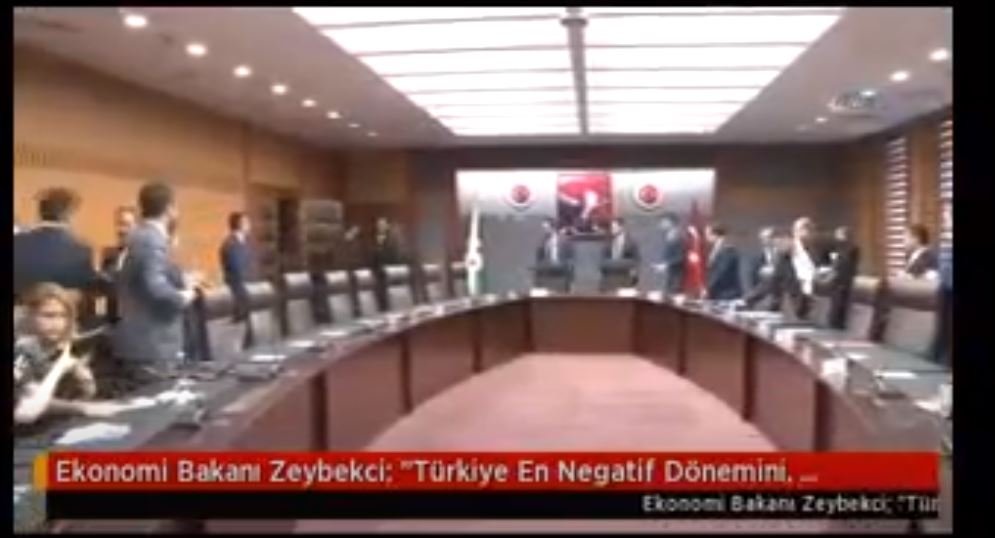 Ekonomi Bakanı Zeybekci: 