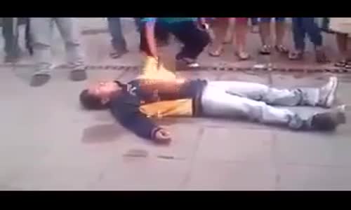 Ölü Taklidi Yapan Hırsızı Uyandırmak İçin Yakmak