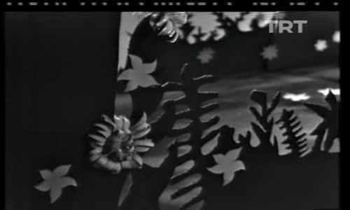 Zeki Müren-O Ağacın Altı izle