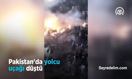 Pakistan'da Yolcu Uçağı Düştü
