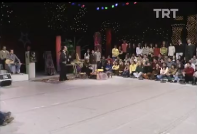 TRT Ankara Radyosu THM Gençlik Korosu-Sarayburnu'nun Ufak Tefek Taşları 