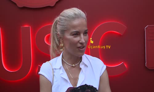 Burcu Esmersoy YouTube Müzik Etkinliğinde